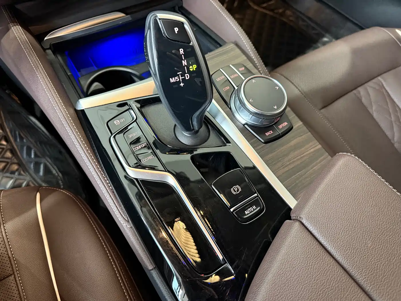 BMW 5 Series 2023 530Li Leading Luxury Package фото 6