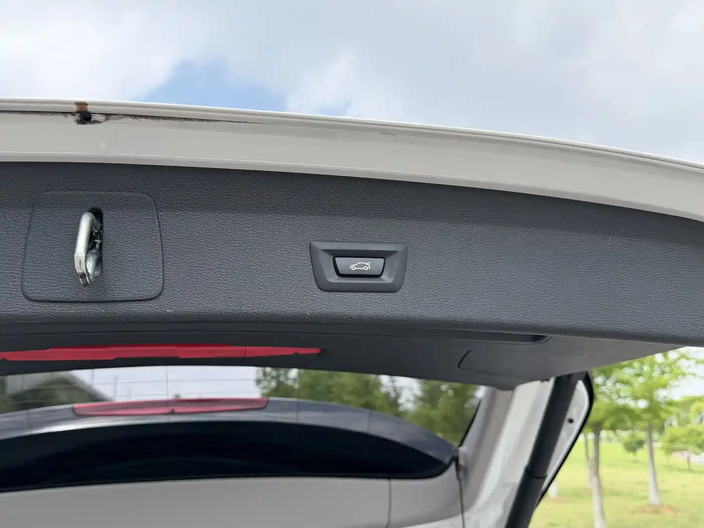 BMW X1 2016 sDrive18Li Premium Model фото 14