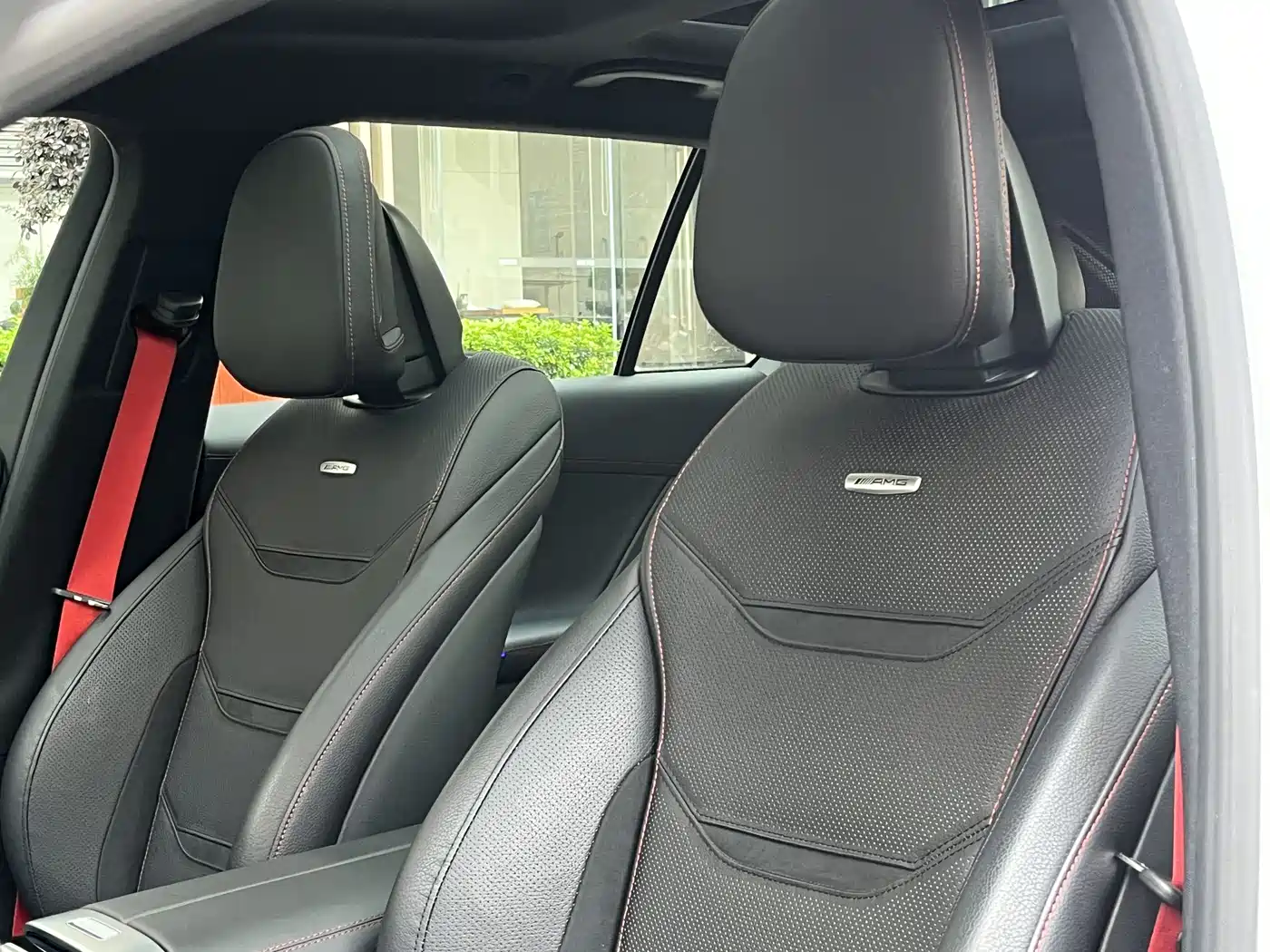 Mercedes-Benz C-Class AMG 2024 AMG C 43 4MATIC Wagon Special Edition фото 19
