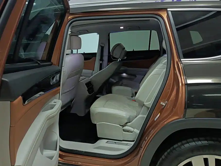 Photo 11 - Volkswagen Teramont