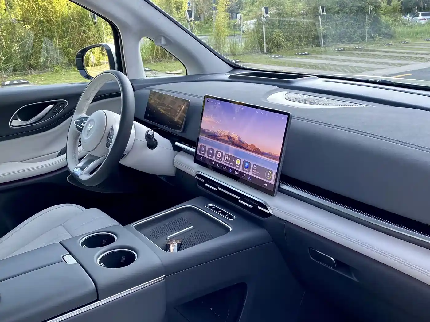 Voyah Auto Voyah Dreamer 2025 EV AWD Flagship Qiankun Edition фото 9