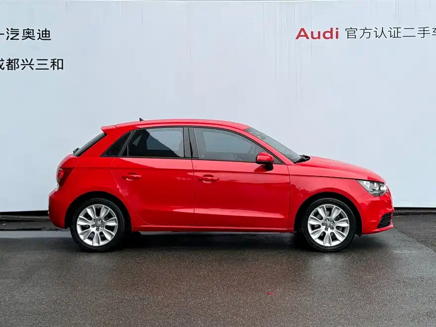 Audi A1 2014 30 TFSI Sportback Fashion фото 3