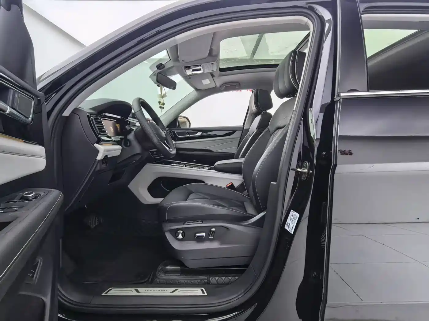 Volkswagen Teramont 2025 380TSI 4WD Outstanding Edition фото 6