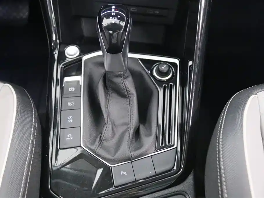 Volkswagen Tayron 2023 300TSI 2WD Luxury Plus Advanced Edition фото 10