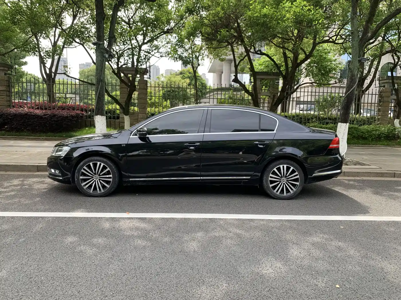 Volkswagen Magotan 2012 3.0FSI Flagship фото 4