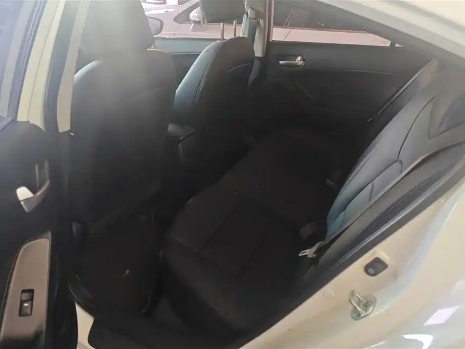 Kia K3 2013 1.6L Automatic GL фото 11