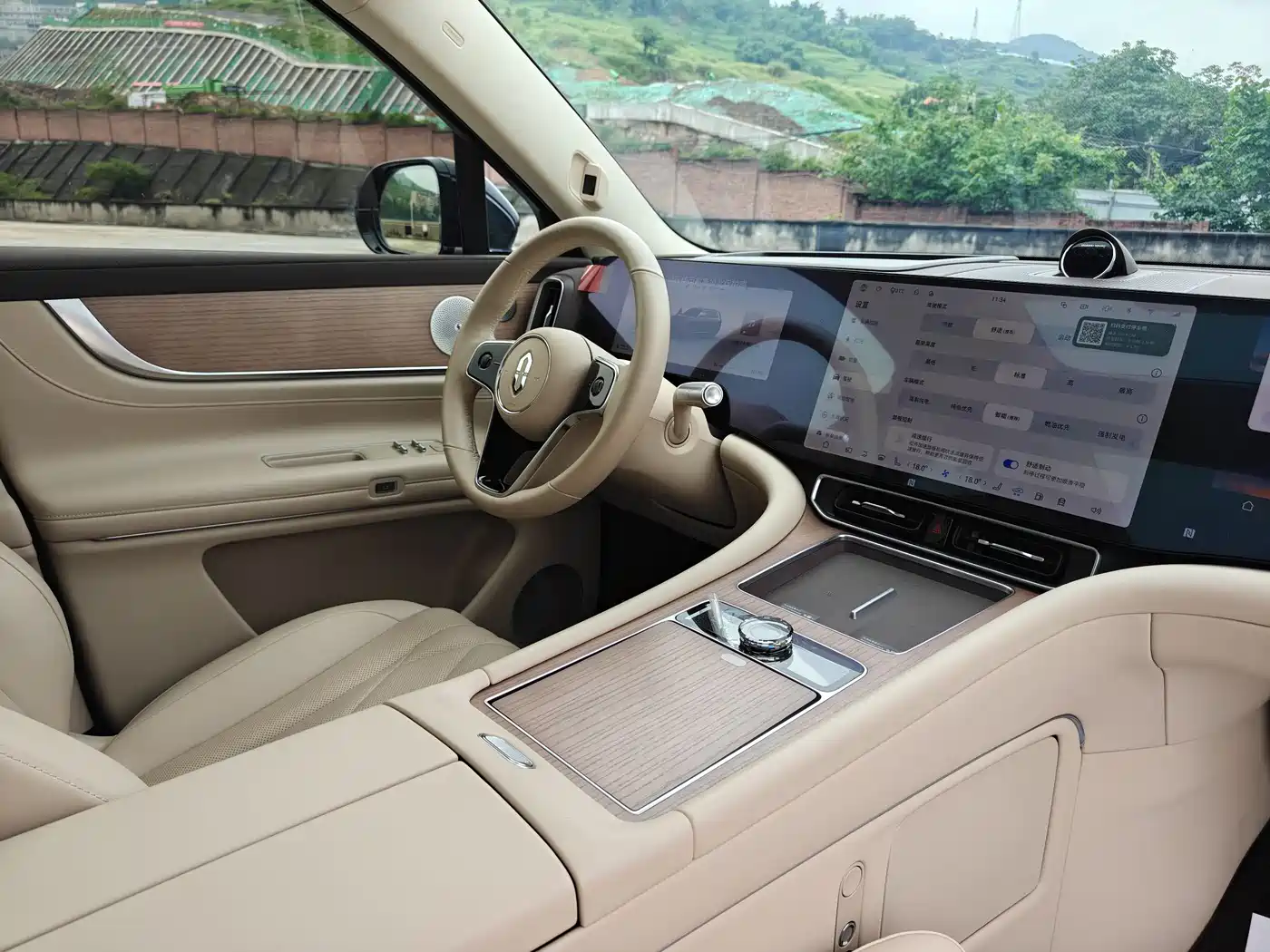 AITO Wenjie AITO M9 2024 Extended Range Ultra 42kWh 6-Seater фото 22