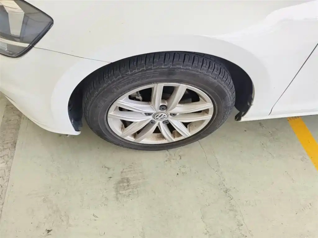 Volkswagen Golf 2018 1.6L Automatic Comfort фото 23