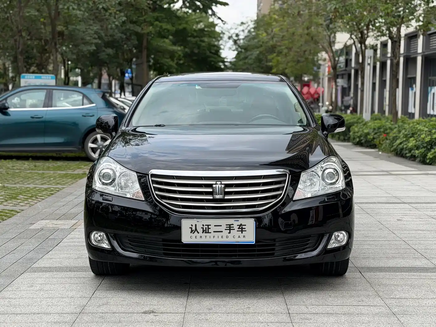 Toyota Crown 2011 2.5L Royal Leather Sunroof Special Edition фото 3