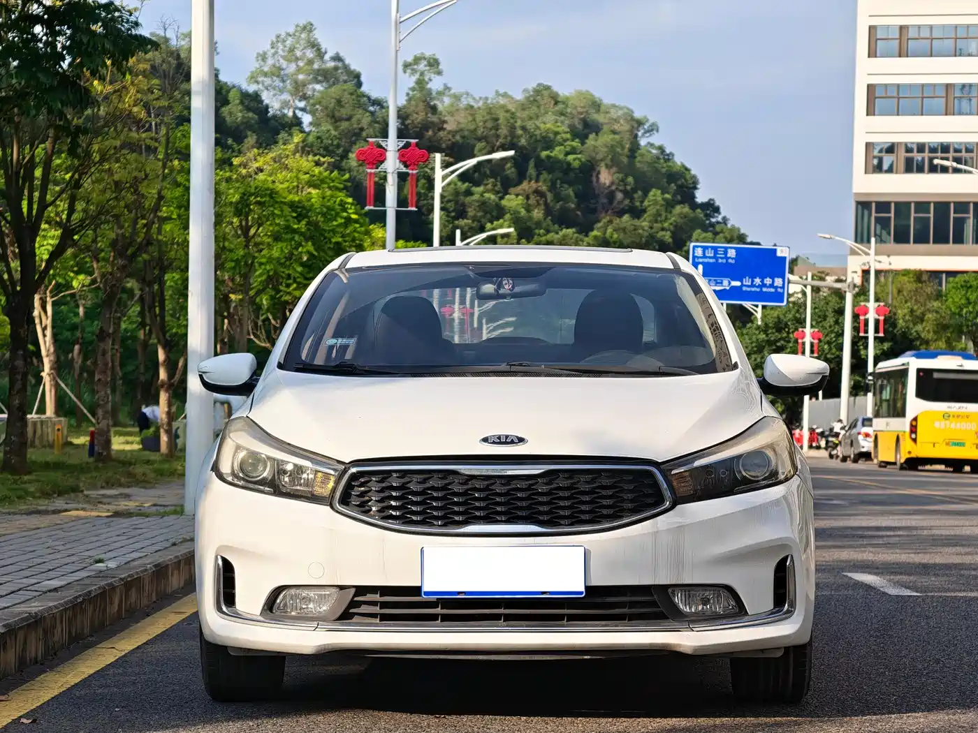 Kia K3 2016 1.6L Automatic GLS фото 2