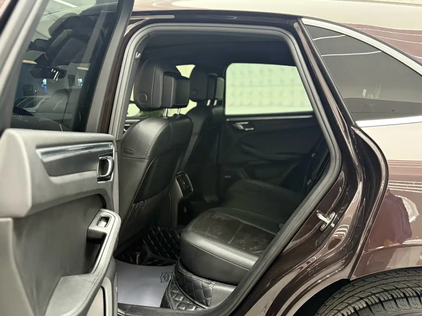 Porsche Macan 2018 Macan 2.0T фото 12