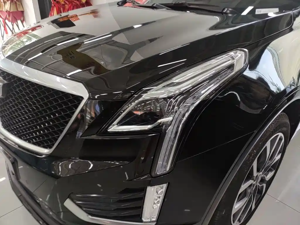 Фото 24 - Cadillac XT5