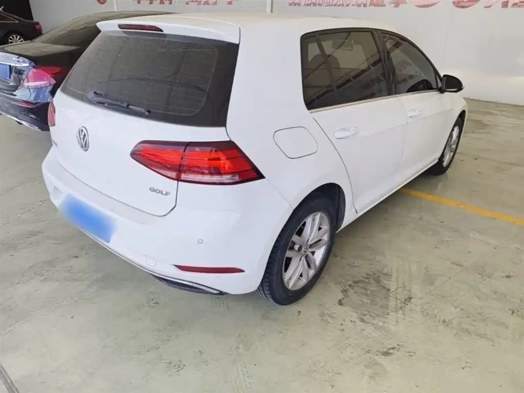 Volkswagen Golf 2018 1.6L Automatic Comfort фото 7