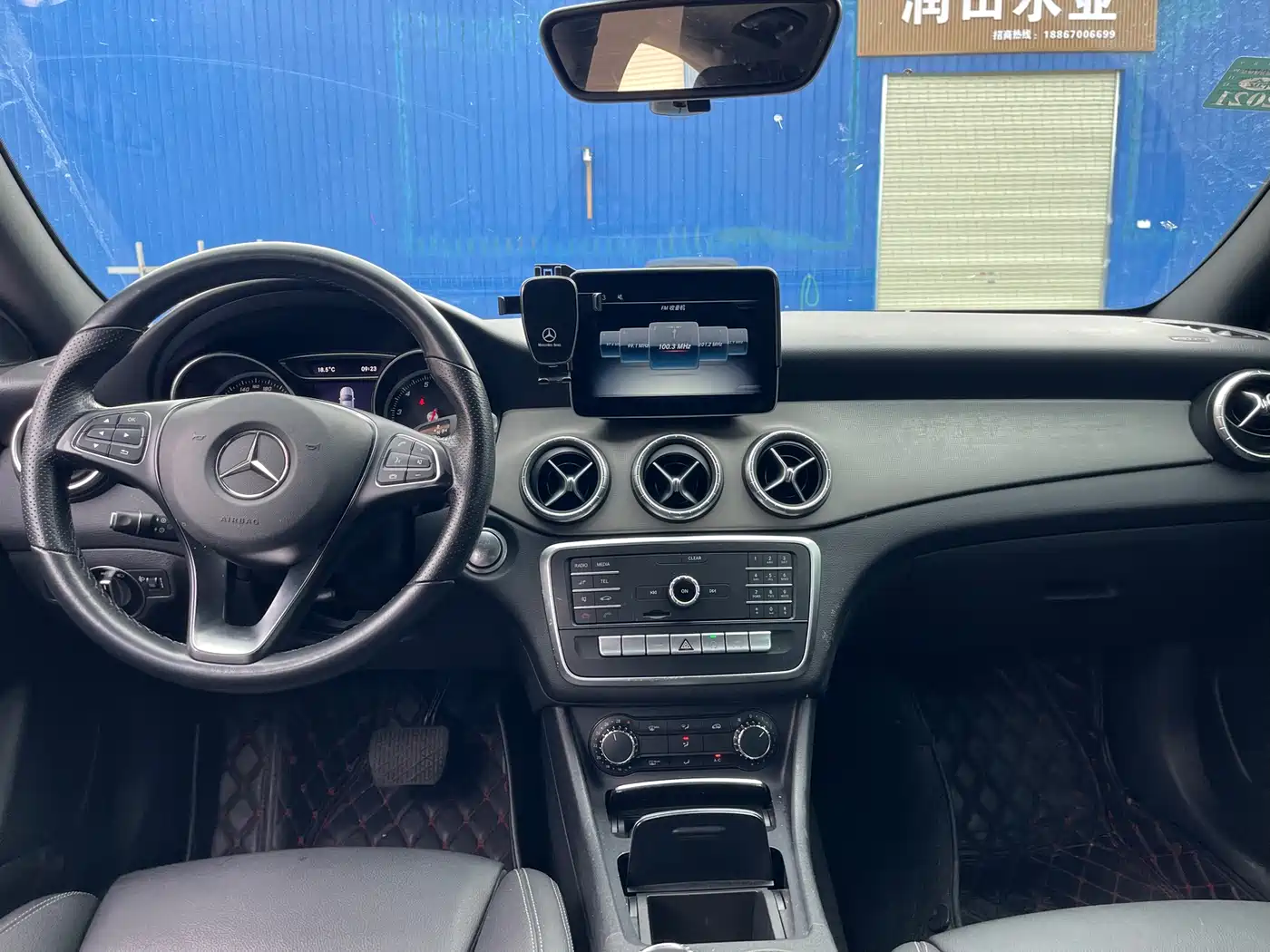 Mercedes-Benz CLA (Import) 2018 CLA 200 Dynamic Edition фото 8
