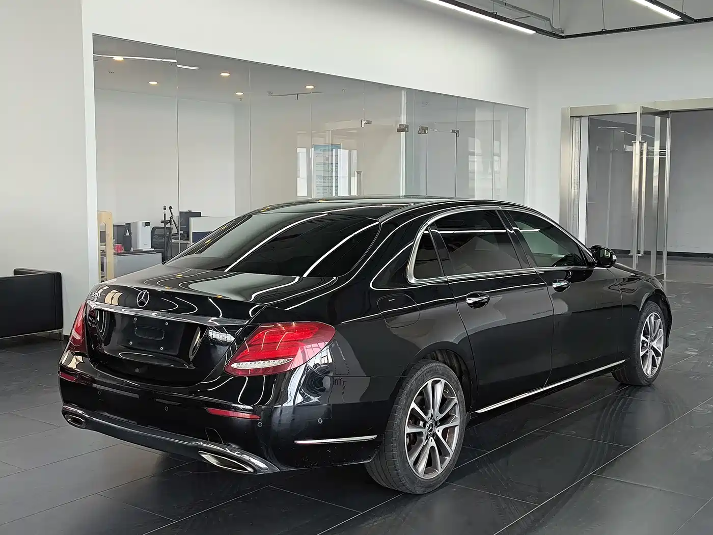 Mercedes-Benz E-Class 2019 Facelift E 300 L Fashion фото 4