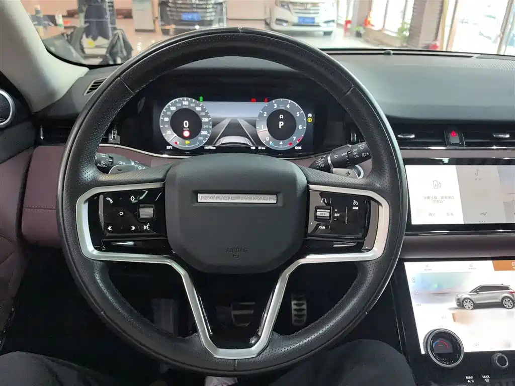 Land Rover Range Rover Evoque 2023 Range Rover Evoque L 249PS Luxury Edition фото 3