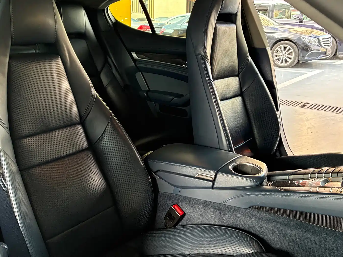 Фото 7 - Porsche Panamera