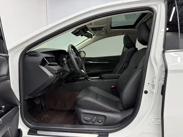 Toyota Camry 2025 2024 Hybrid 2.0HGVP Luxury Edition