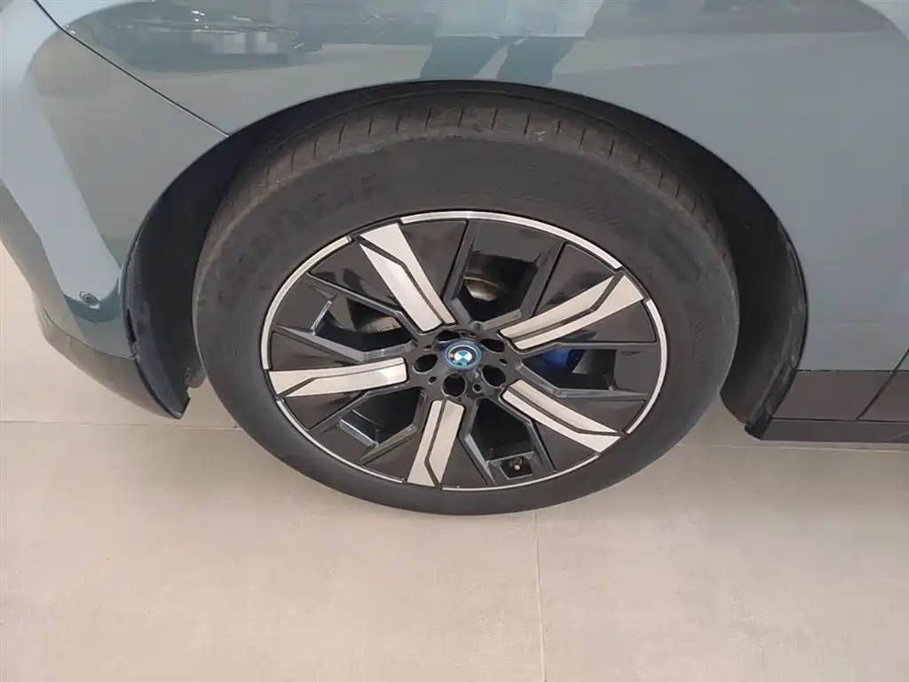 BMW iX 2022 xDrive40 фото 23