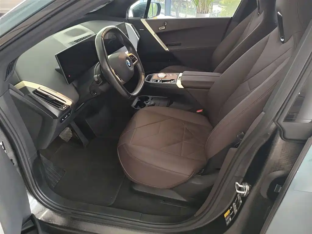 BMW iX 2022 xDrive40 фото 15