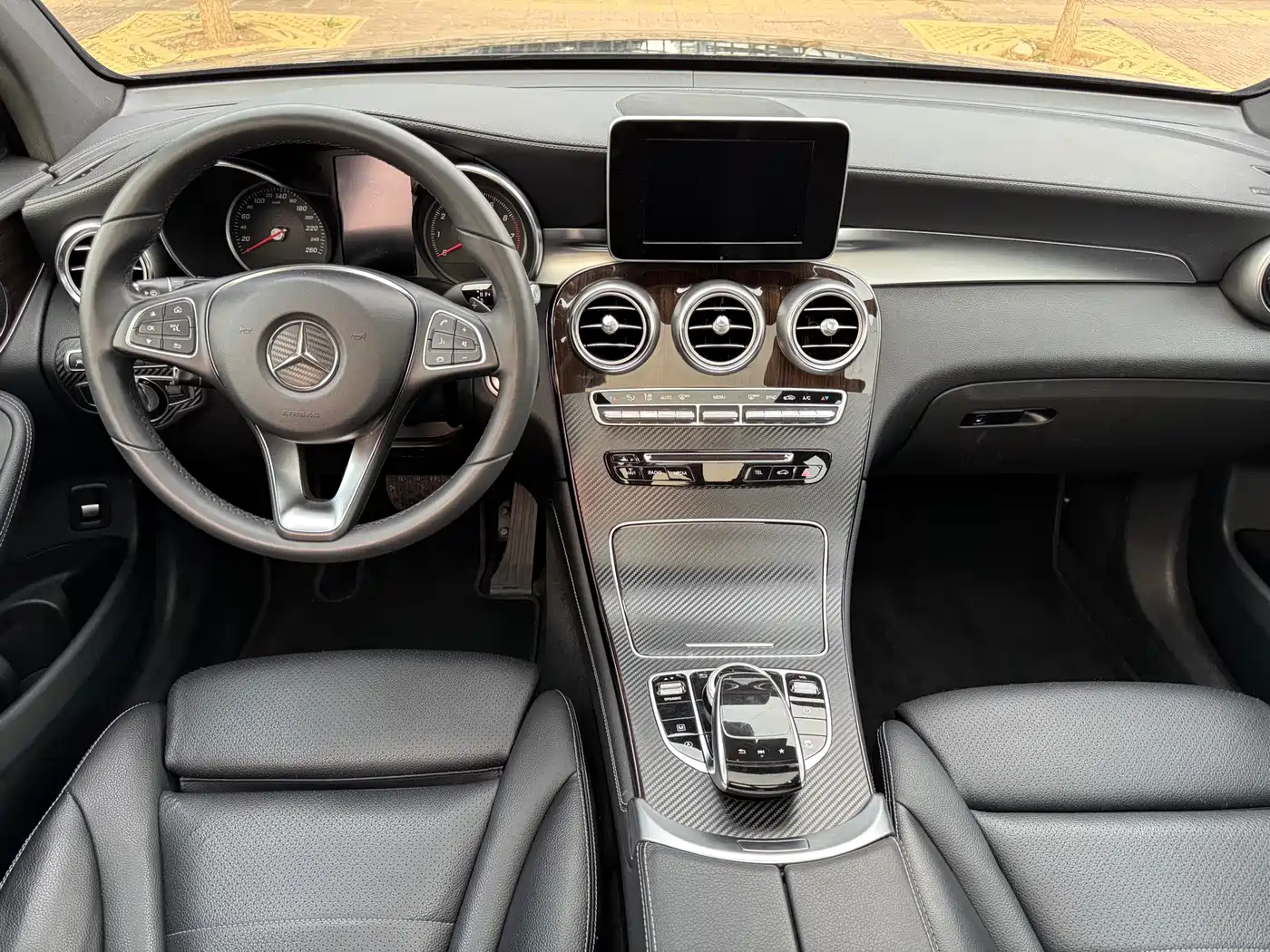 Mercedes-Benz GLC 2017 GLC 260 4MATIC Luxury фото 11
