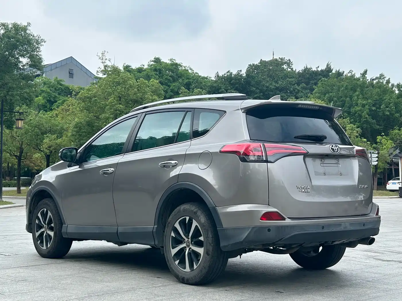 Toyota RAV4 Rongfang 2016 2.0L CVT 2WD Comfort (China V) фото 6
