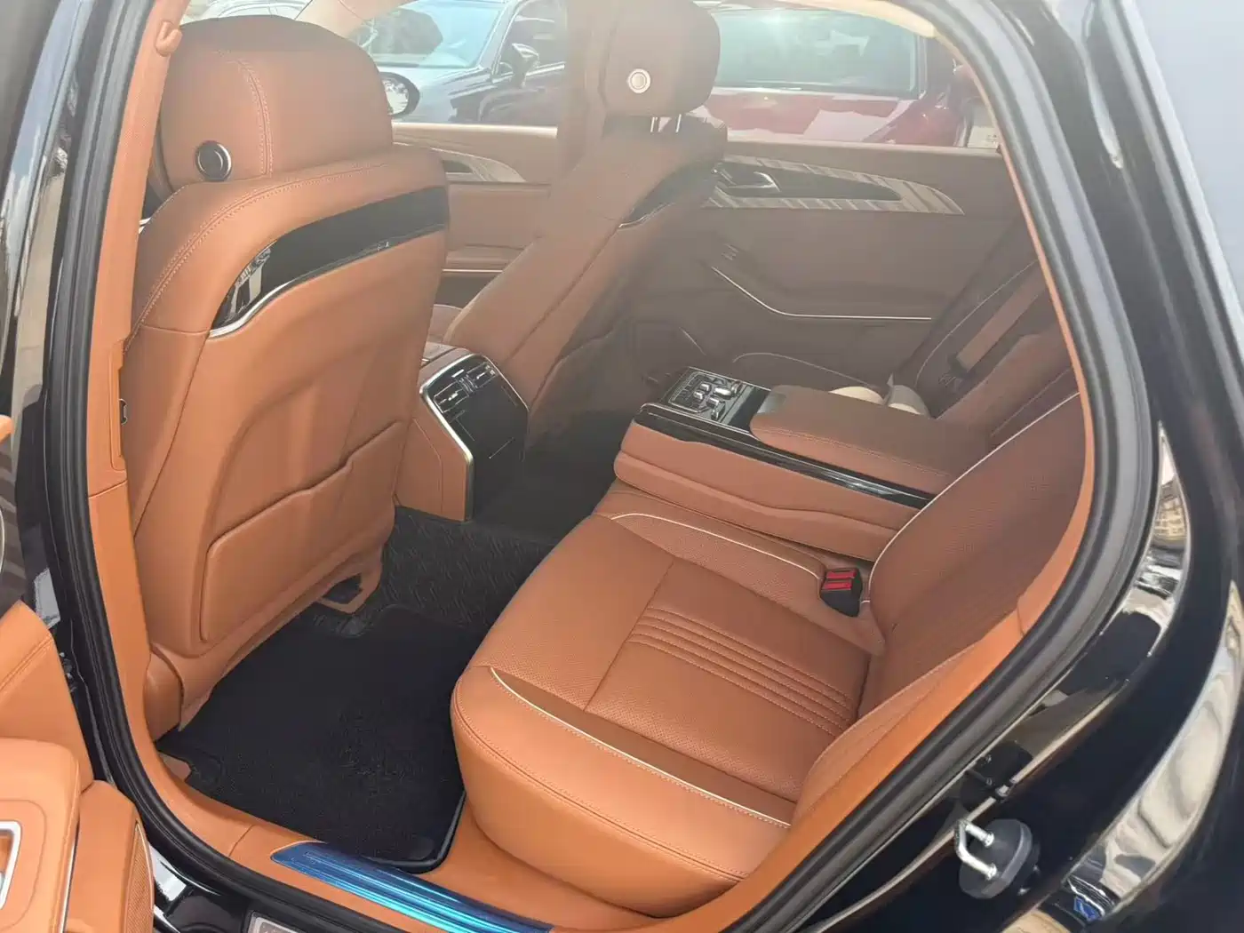 Hongqi H9 2020 2.0T Smart Connection Qi Xiang Edition фото 4