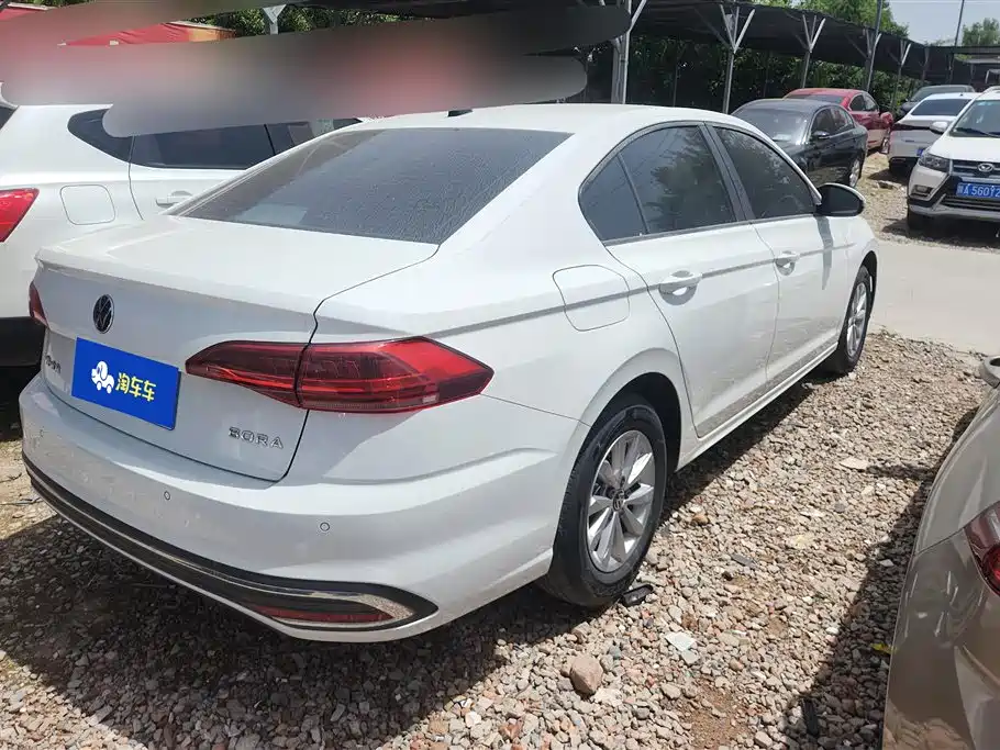 Volkswagen Bora 2023 1.5L Auto Free Ride Limited Edition фото 3