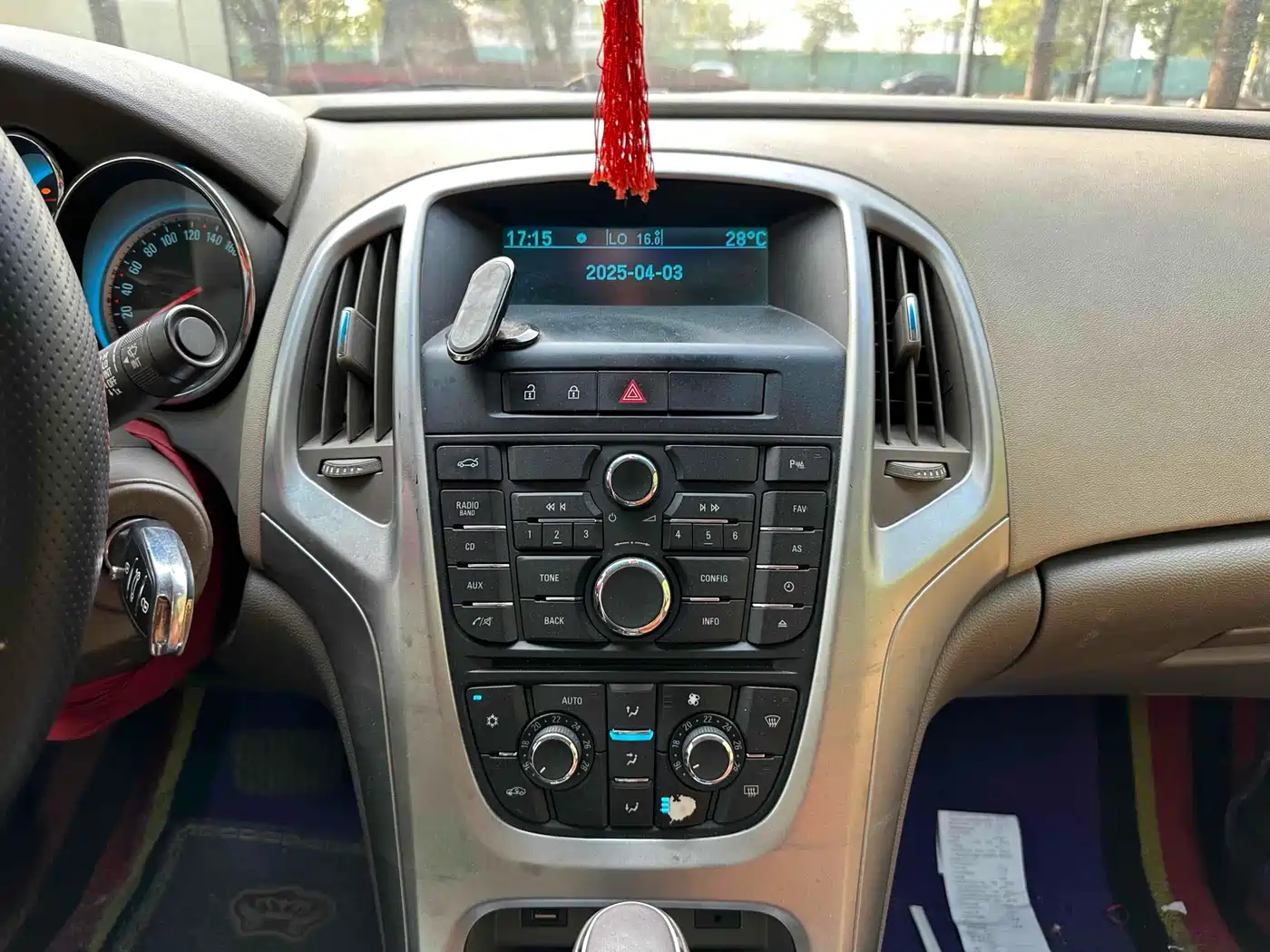 Buick Excelle 2013 GT 1.6L Automatic Comfort Edition фото 11