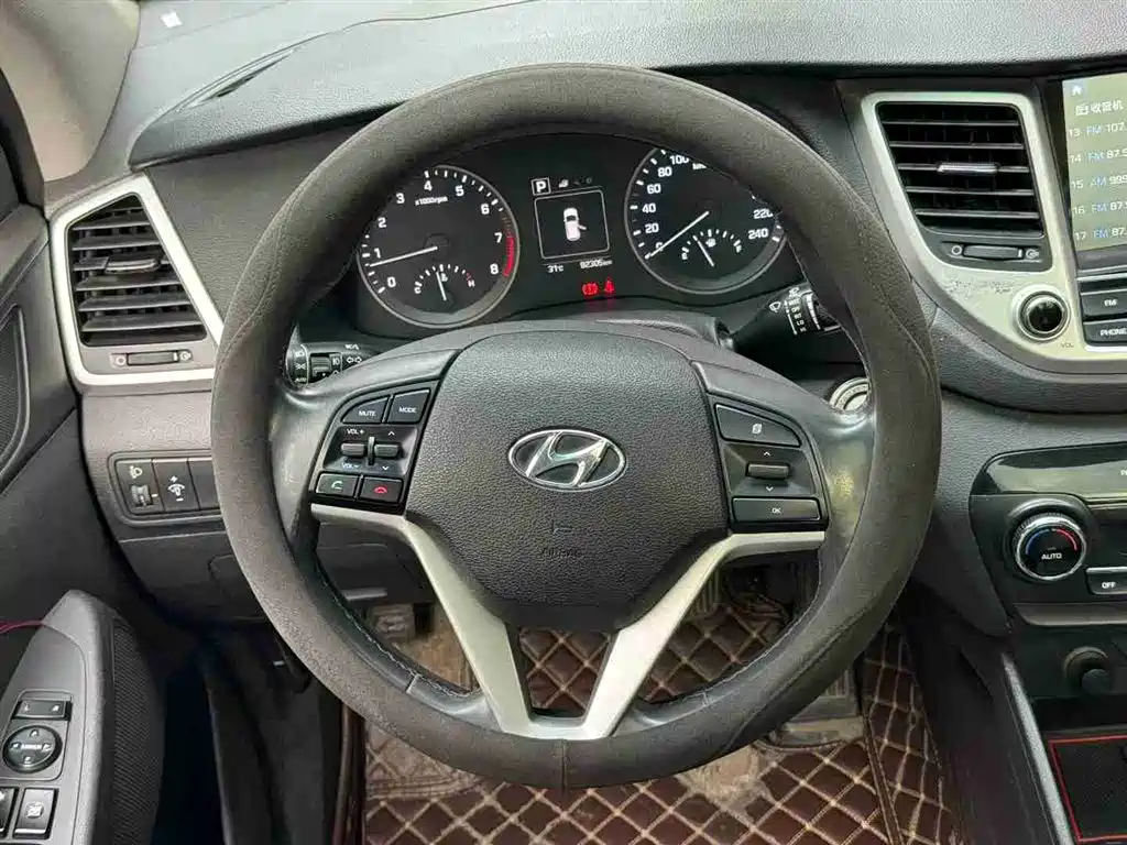 Hyundai Tucson 2015 1.6T Dual Clutch 2WD Smart фото 6