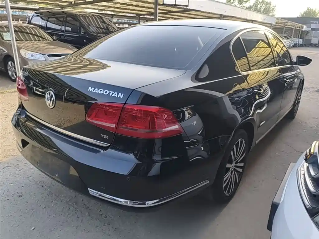 Volkswagen Magotan 2016 1.8TSI 25th Anniversary Edition фото 7
