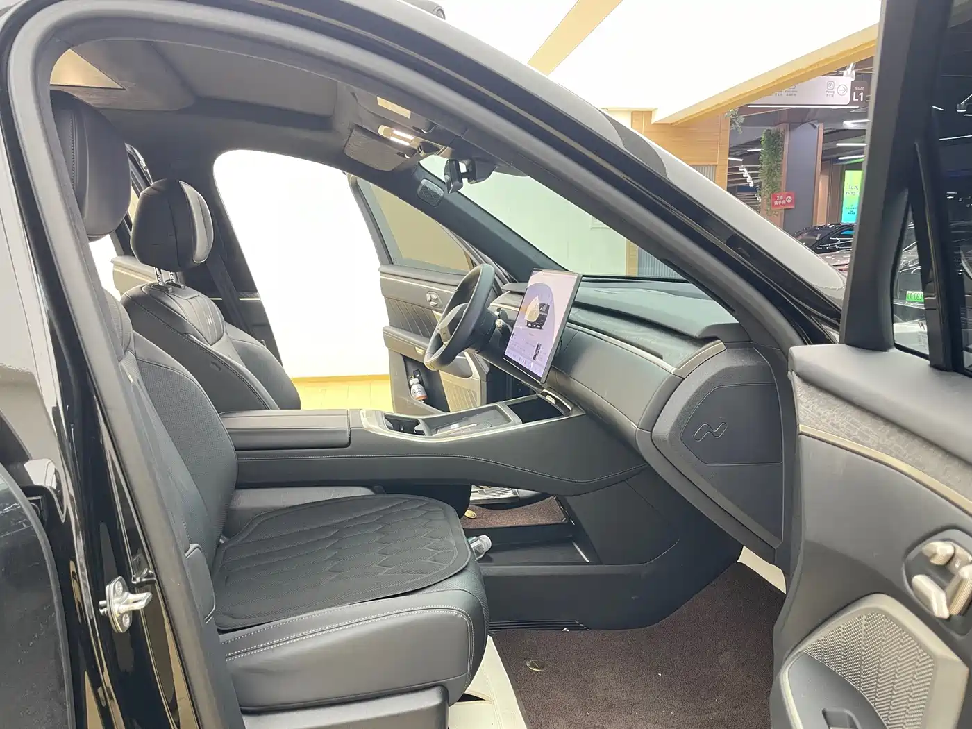 Ledao L90 2025 2025 AWD Base Model