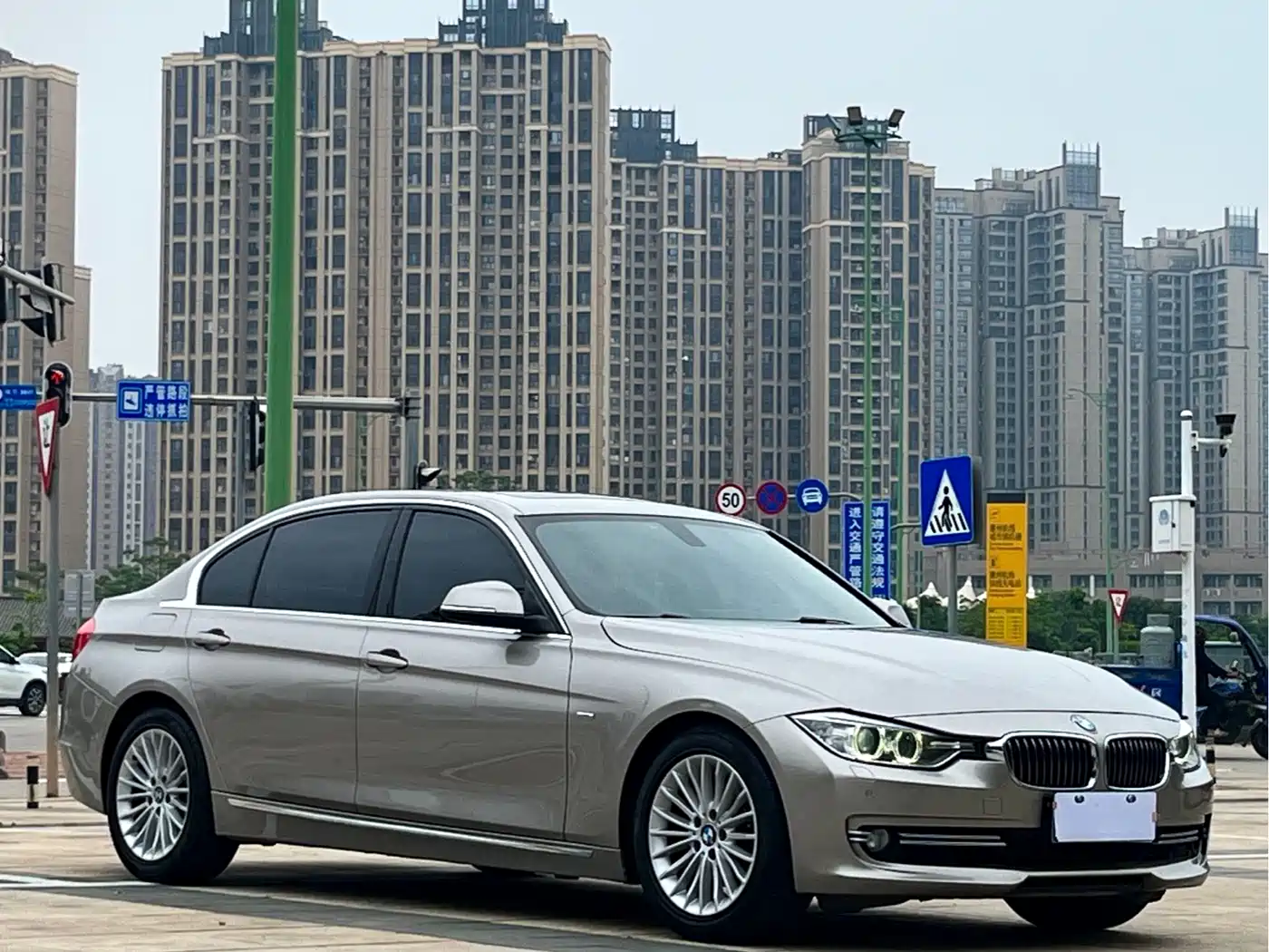 Фото 3 - BMW 3 Series