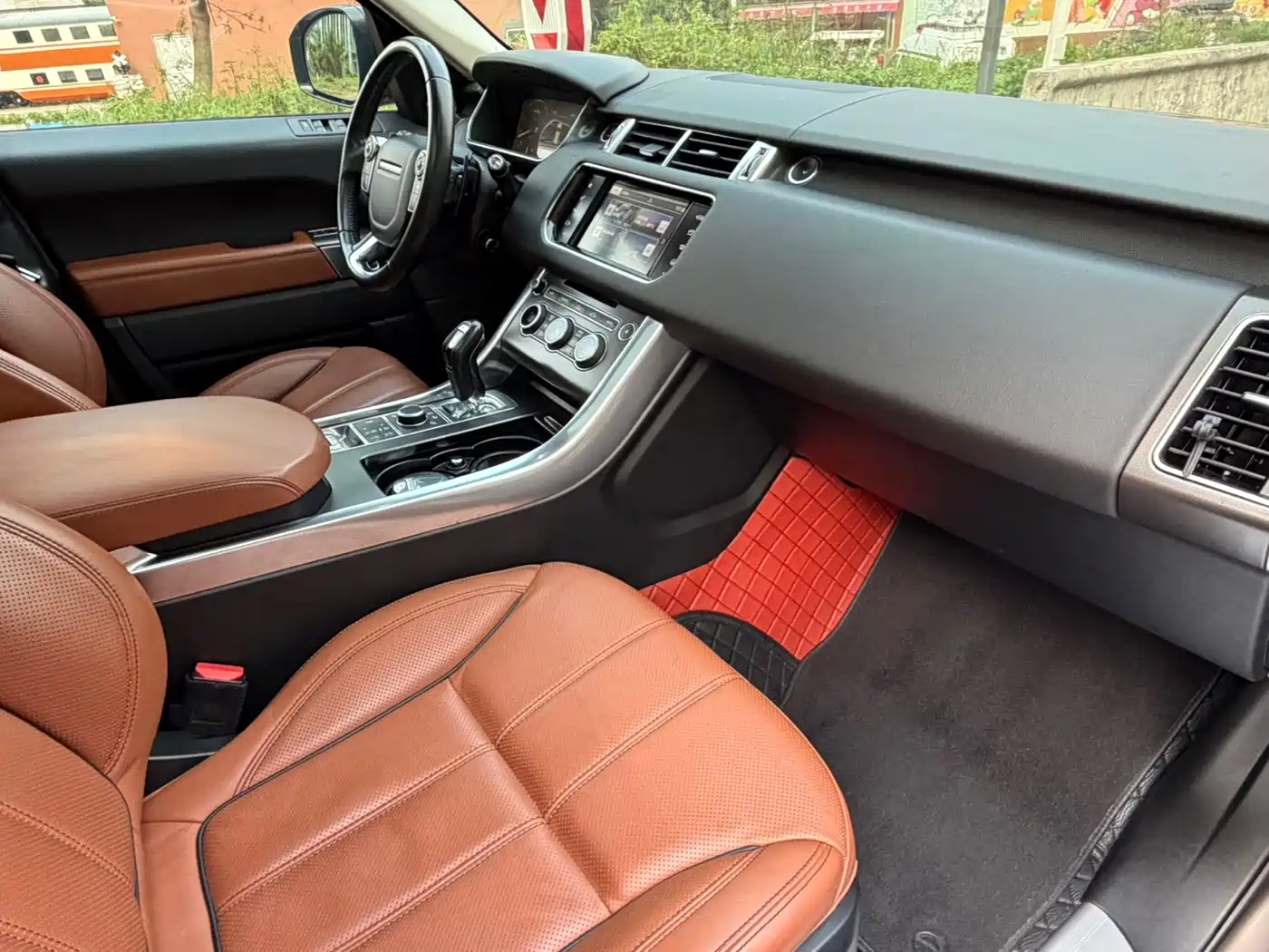 Land Rover Range Rover Sport 2016 Model 3.0 SC V6 HSE фото 12
