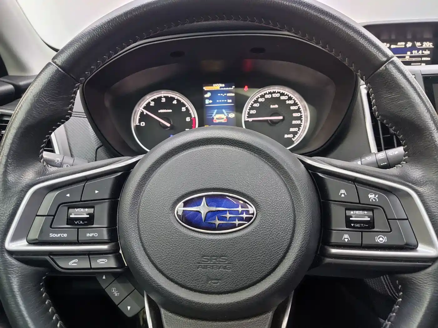 Subaru Forester 2022 2.0i AWD Luxury Edition with EyeSight фото 17