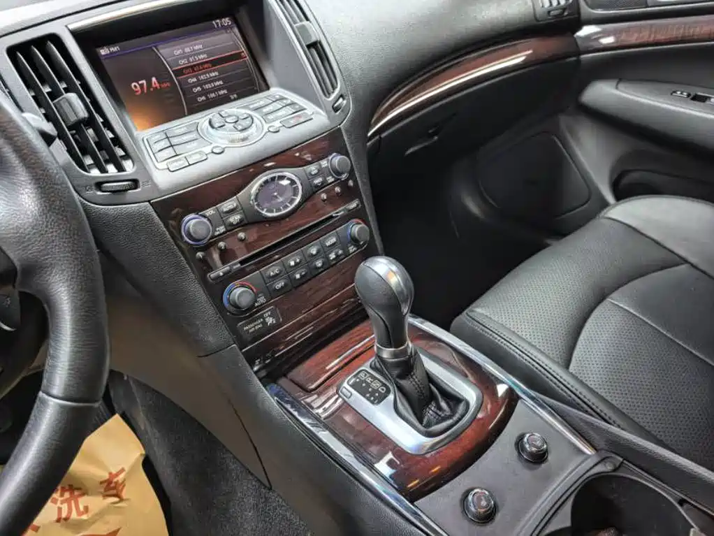 Infiniti G Series 2010 2010 Model G25 Sedan Luxury Sport Edition