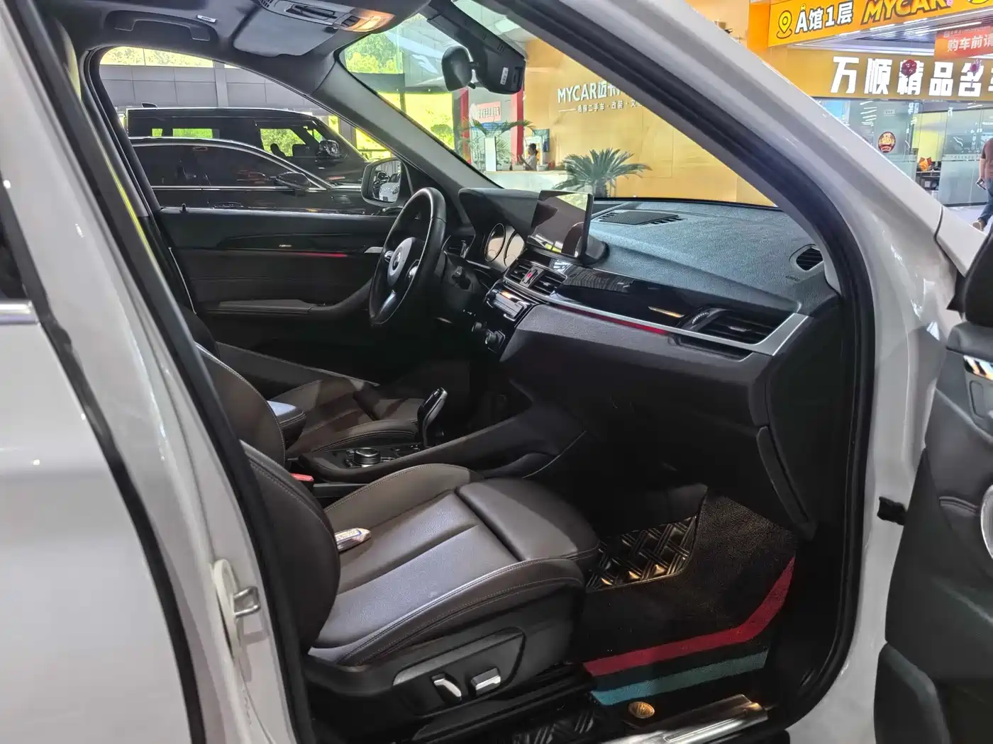 BMW X1 2022 sDrive25Li Leading фото 14