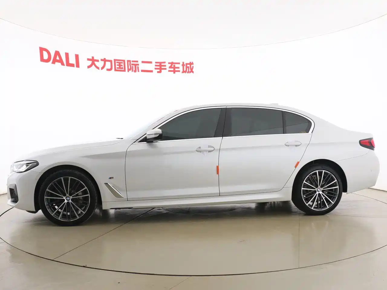 BMW 5 Series 2021 530Li Leading M Sport Package фото 4