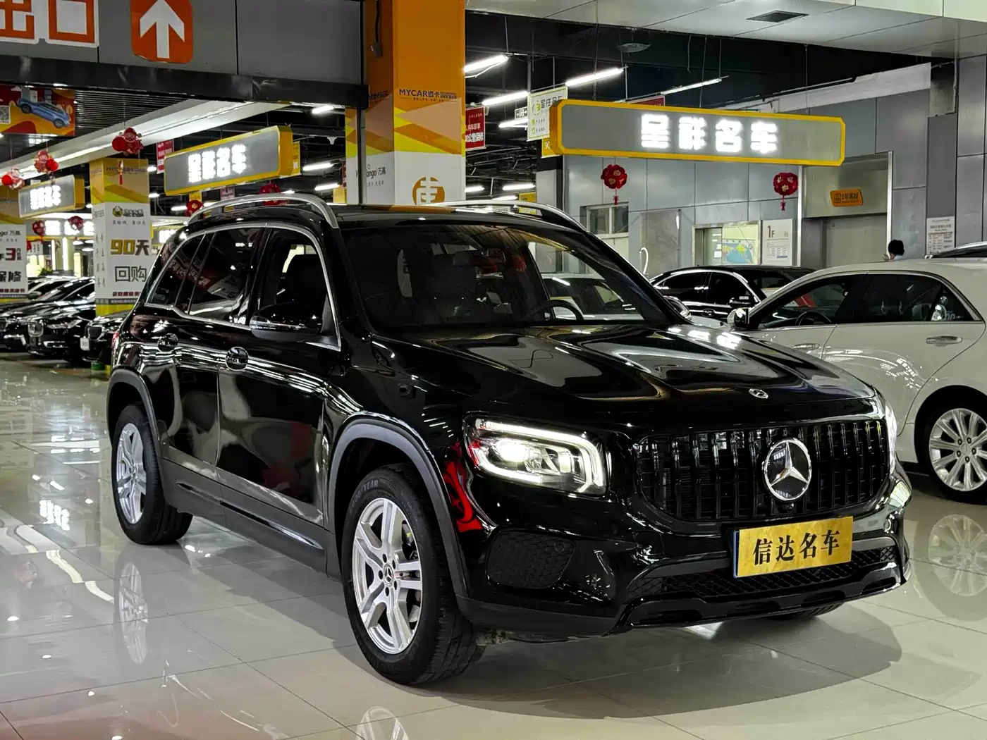 Mercedes-Benz GLB 2022 Facelift GLB 200 Dynamic Style фото 3