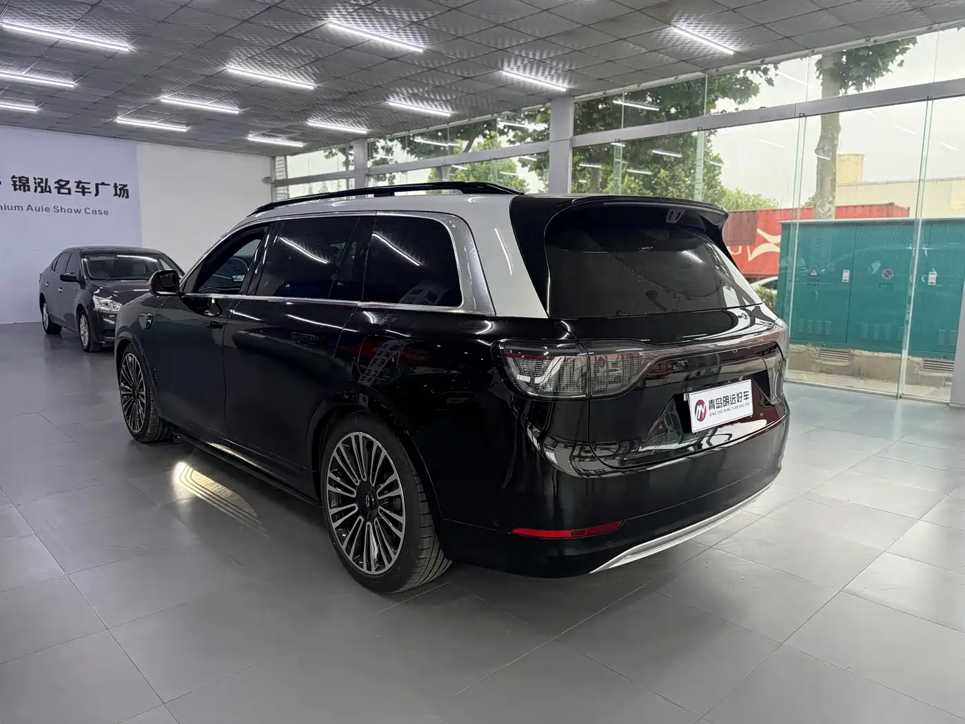 AITO Wenjie AITO M9 2025 Extended Range Ultra 52kWh 6-Seater фото 4