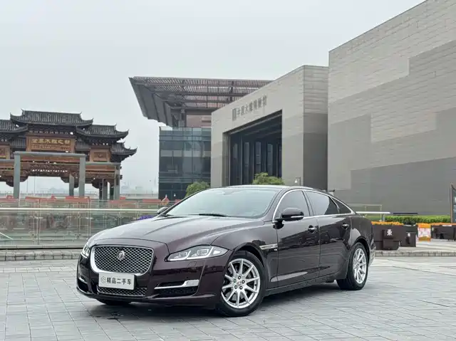 jaguar xj