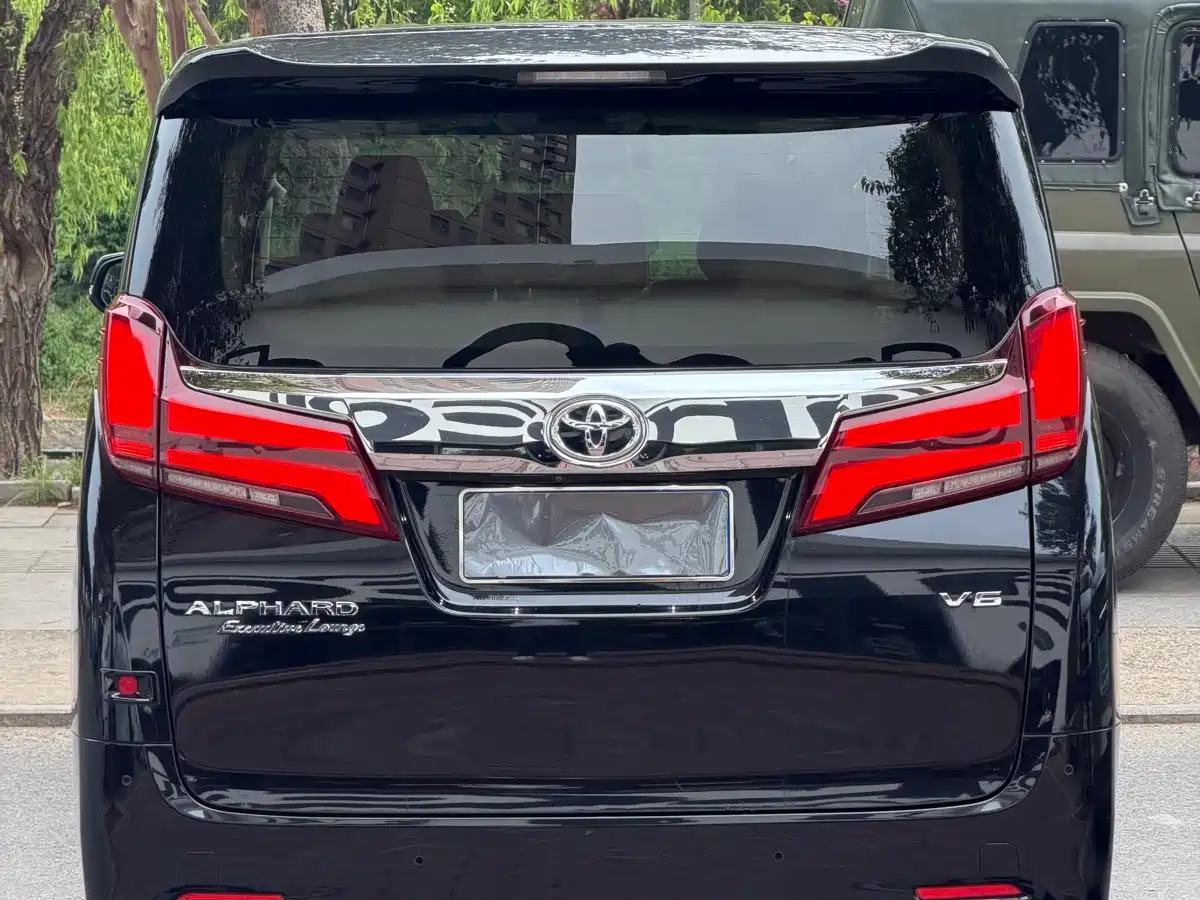 Toyota Alphard 2018 Facelift 3.5L Premium Edition фото 4