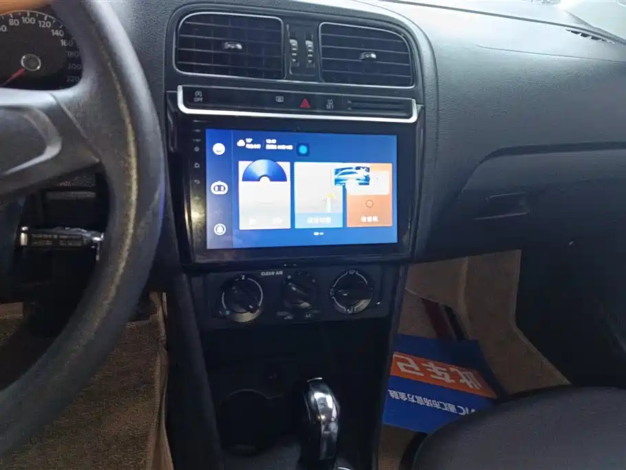 Volkswagen Polo 2018 1.5L Auto Safe Drive фото 13