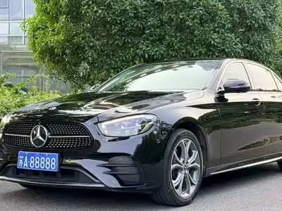 Mercedes-Benz E