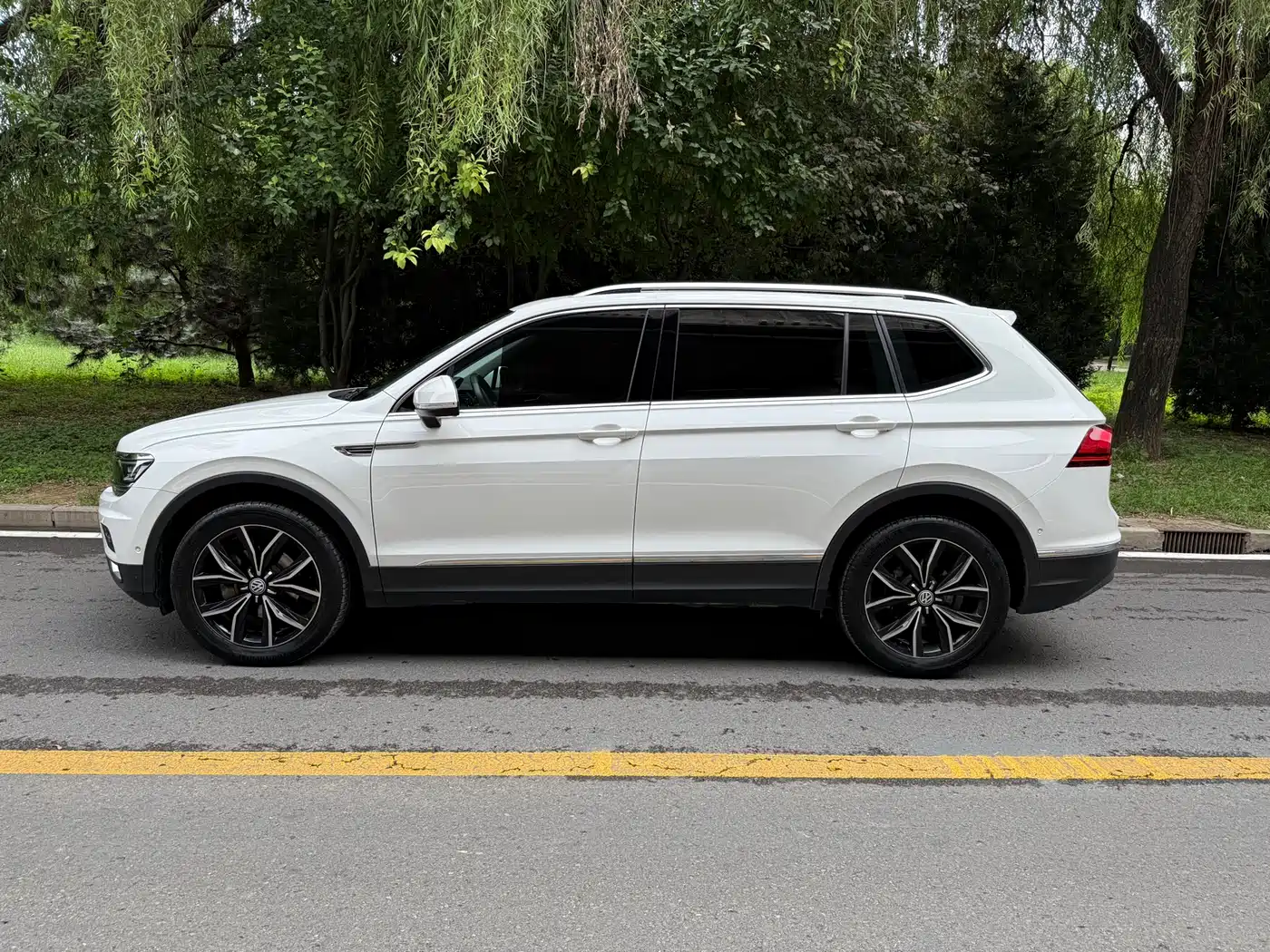 Volkswagen Tiguan L 2019 330TSI Auto 2WD Smart Luxury Edition China V фото 4