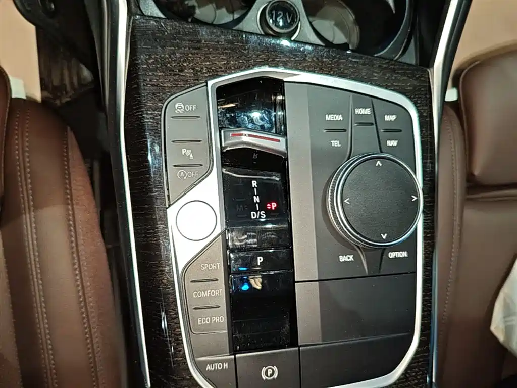 BMW 3 Series 2024 325Li M Sport Package фото 14