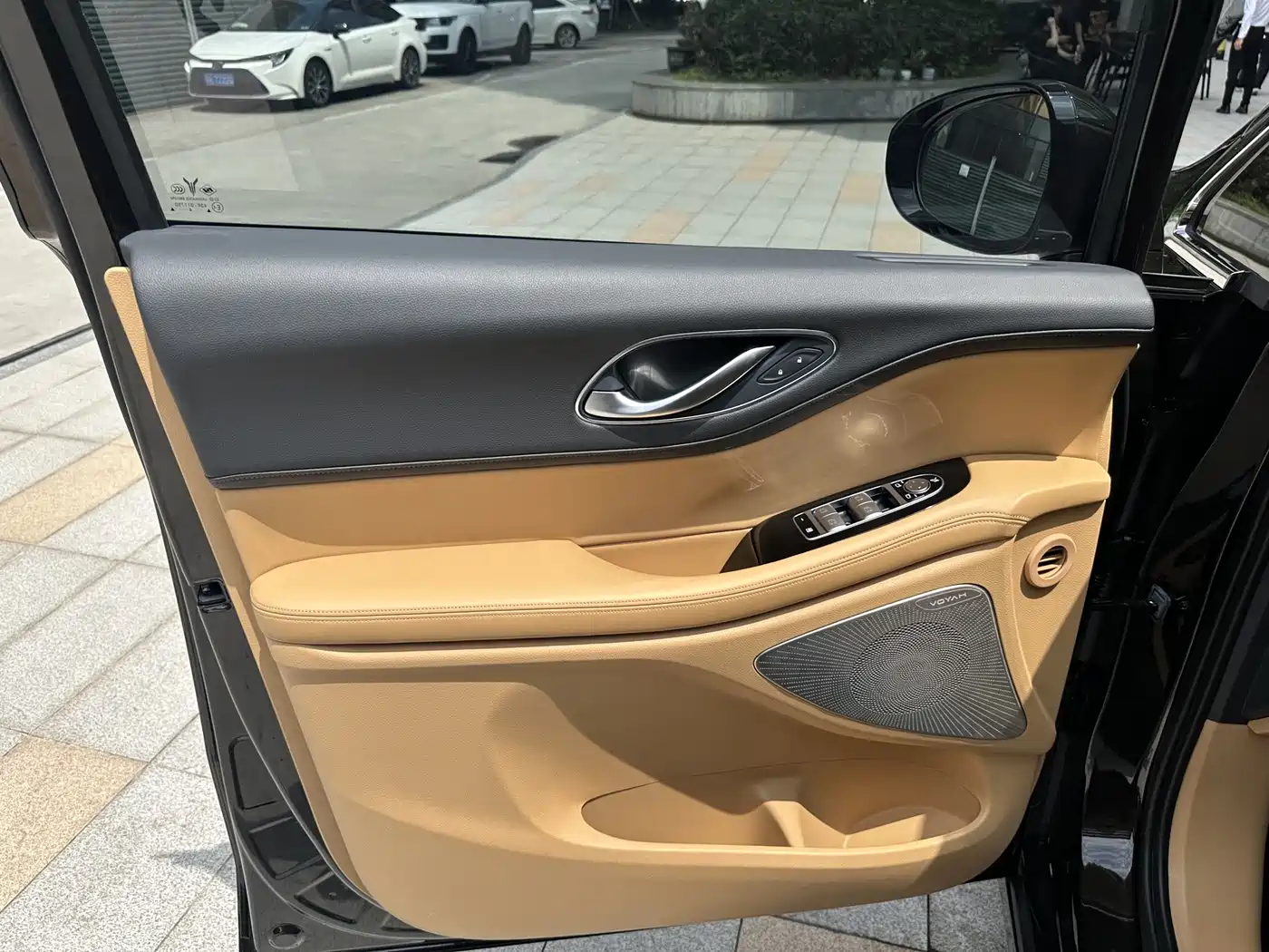 Voyah Auto Voyah Dreamer 2025 PHEV AWD Flagship Kunpeng Edition фото 19