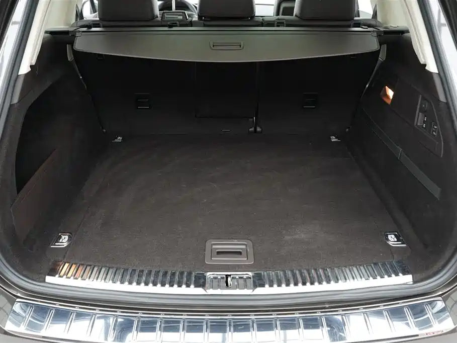 Volkswagen Touareg 2017 3.0TSI Explorer Edition фото 30