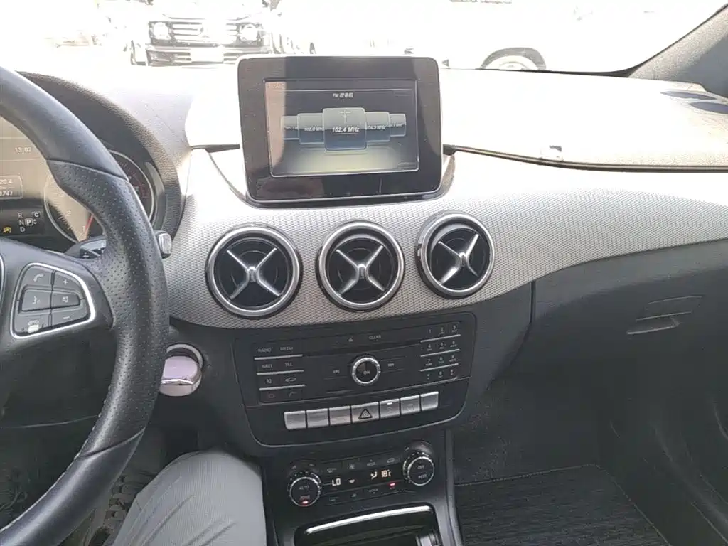 Mercedes-Benz B-Class 2015 B 200 Style фото 13