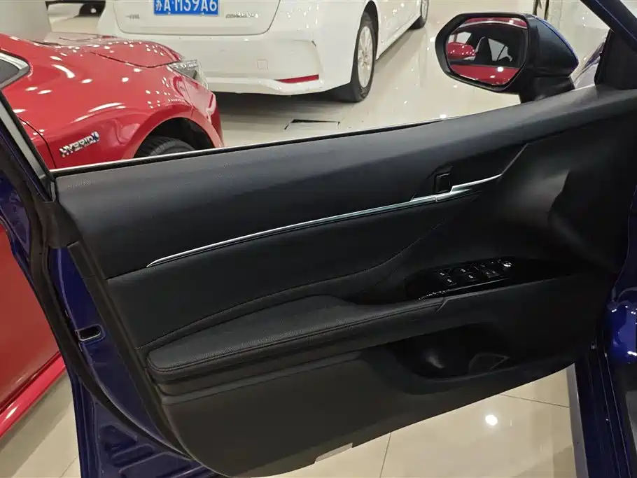 Toyota Camry 2019 Hybrid 2.5HG Luxury Edition China V фото 7